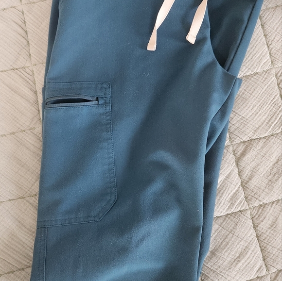 Small Tall Figs Yola Lot - Picture 5 of 7